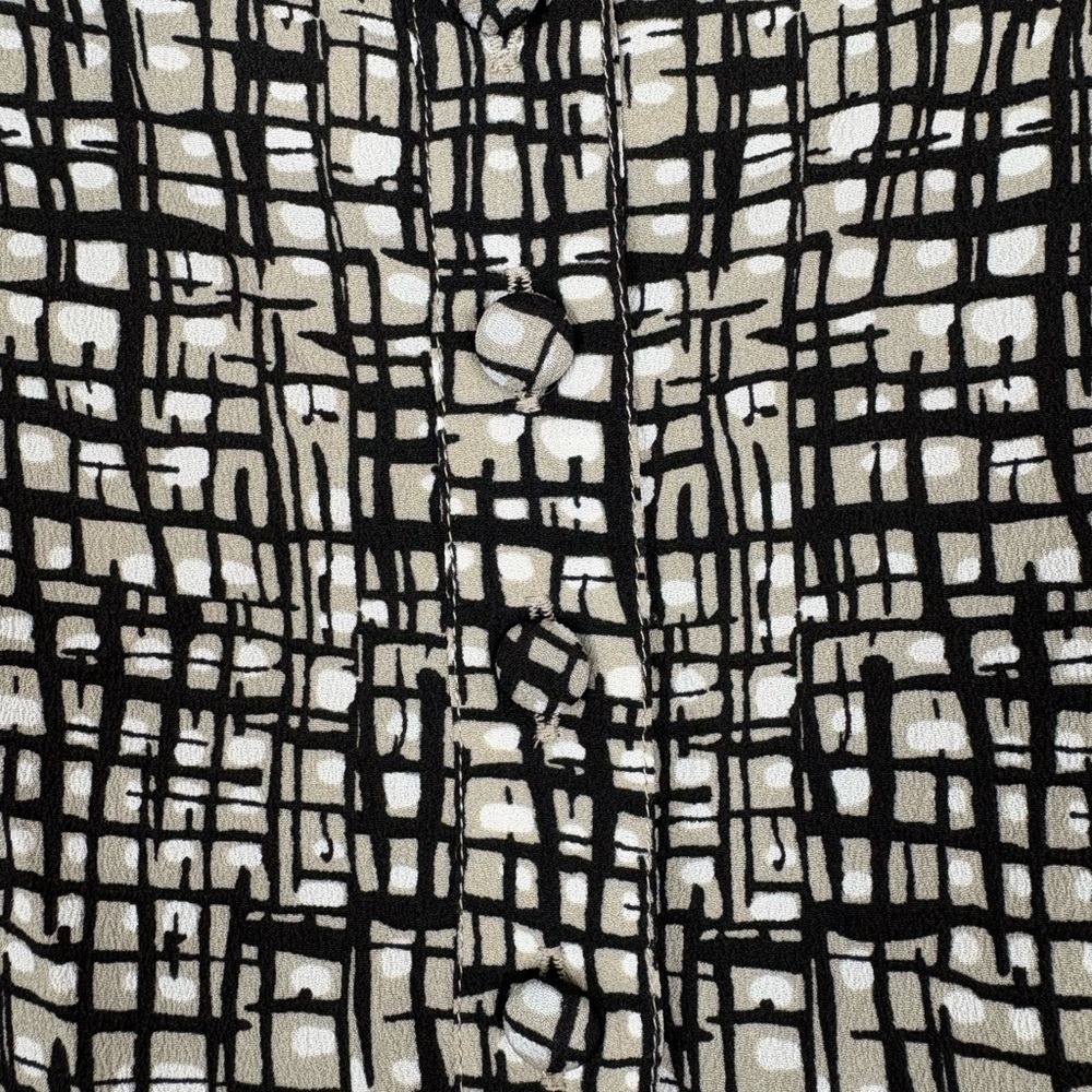 LOFT Black & White Cap Sleeve Grid Print Blouse sz 10 Petite business casual - Picture 6 of 8